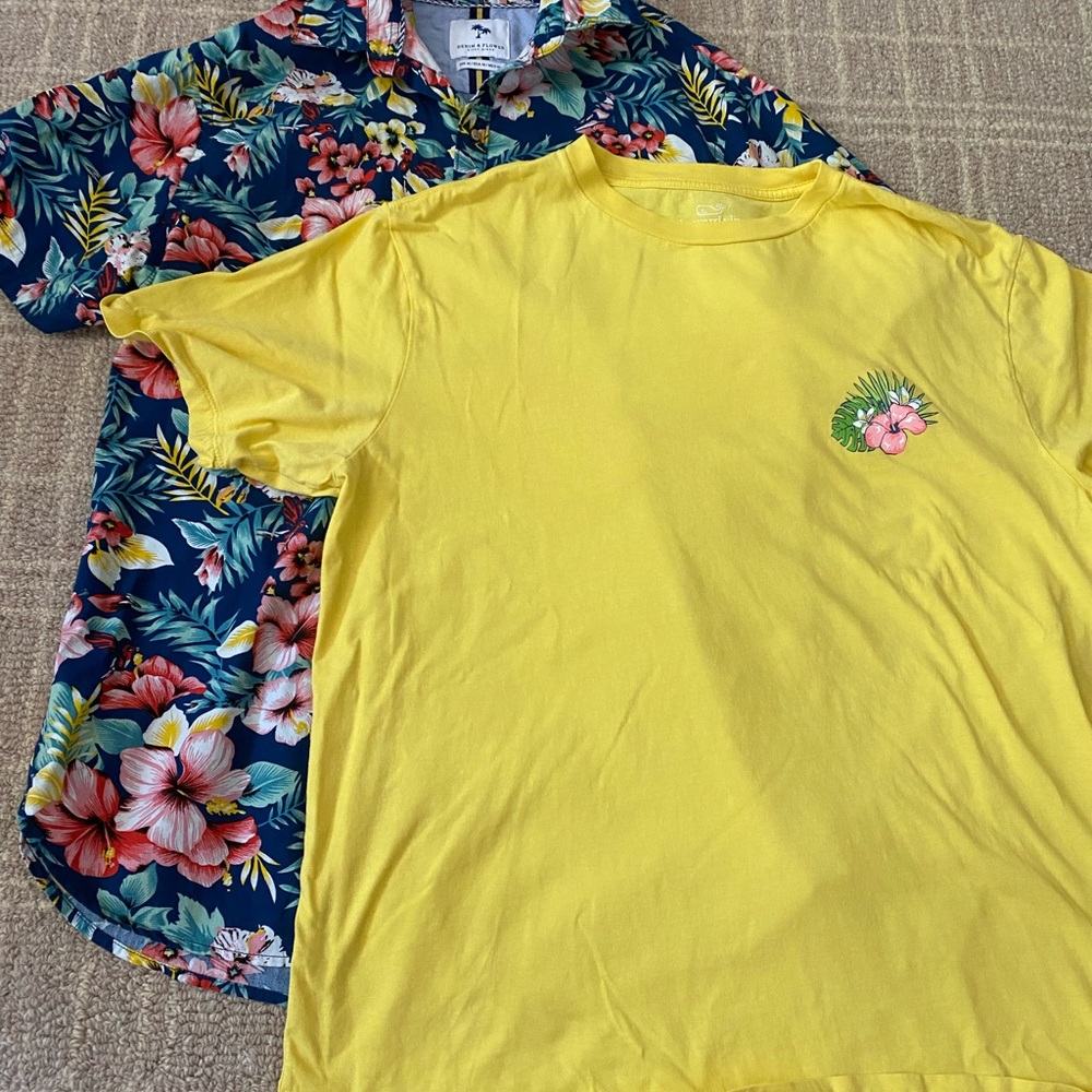 Mens Vineyard Vines Shirt and Hawaiian Shirt Lot